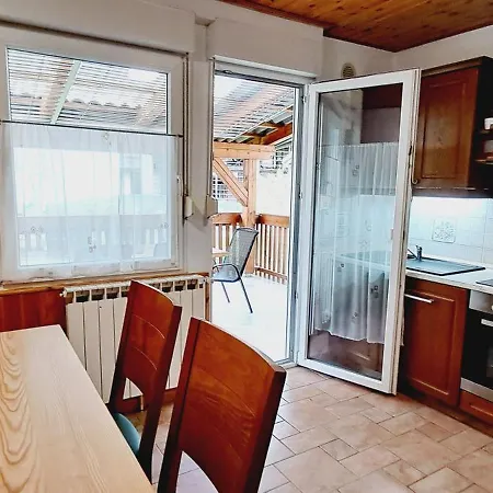 Hisa Biba House *