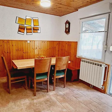 Hisa Biba House Σπίτι διακοπών *